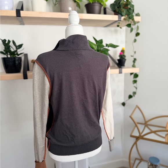 Aaeda Colorblock Sweater - Picture 4 of 6